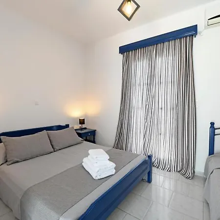 Lunar Santorini Perissa (Santorini)